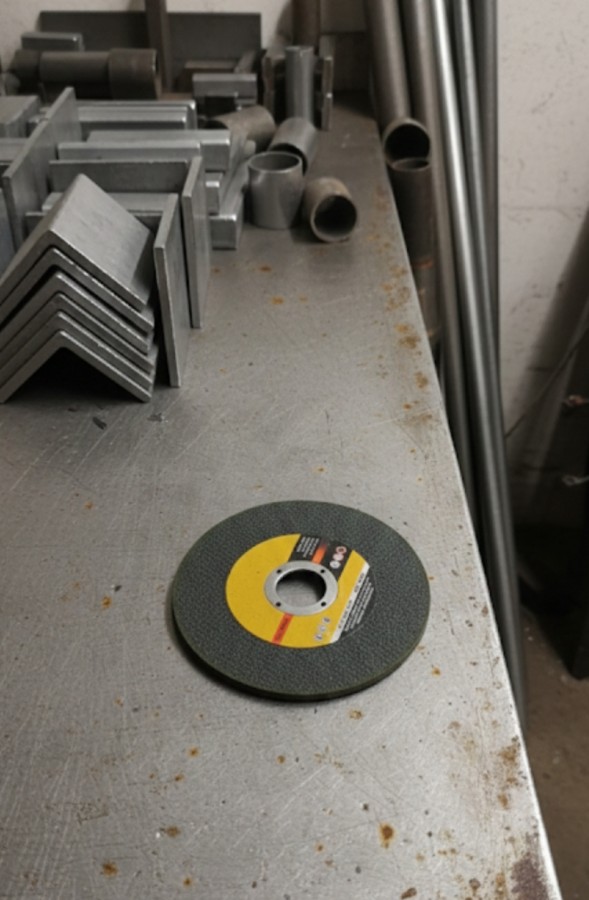 Abrazyvinis pjovimo diskas metalui