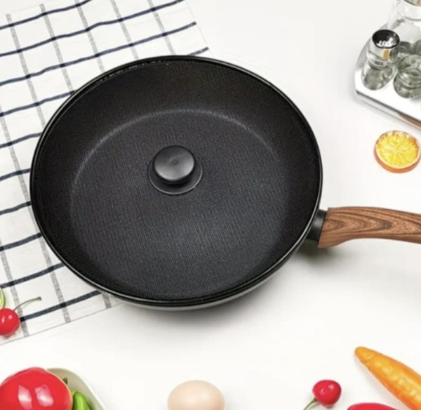 Apsauginis tinklelis nuo tiškimo keptuvei