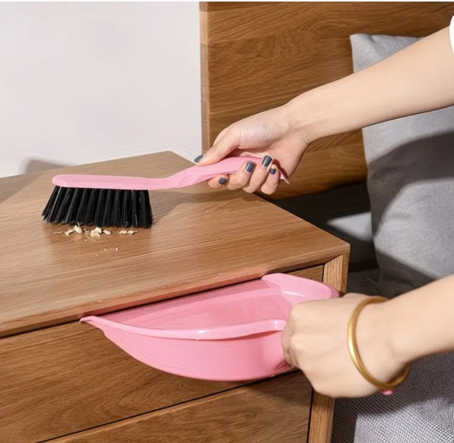 Šluotelė ir semtuvėlis 